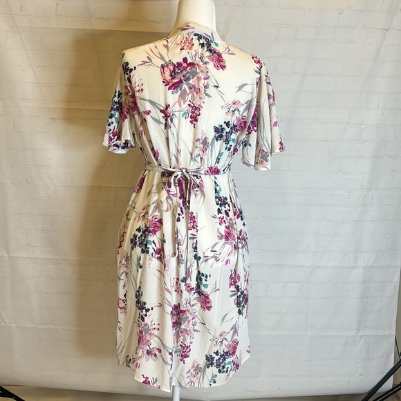 Lovestitch Floral Flutter Sleeve Dress - Picture 3 of 8